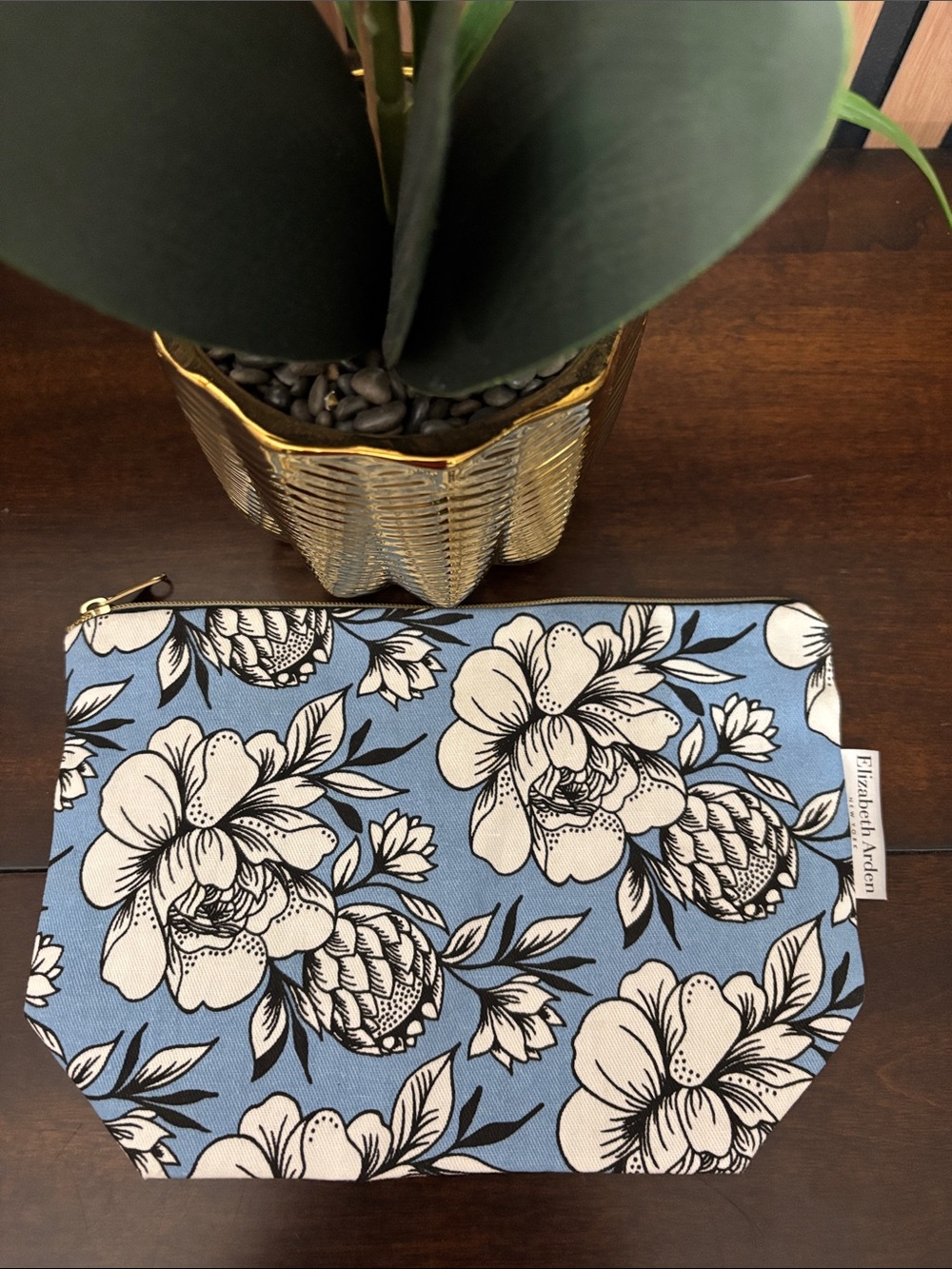 Elizabeth Arden Blue and Cream Floral Cosmetic Pouch